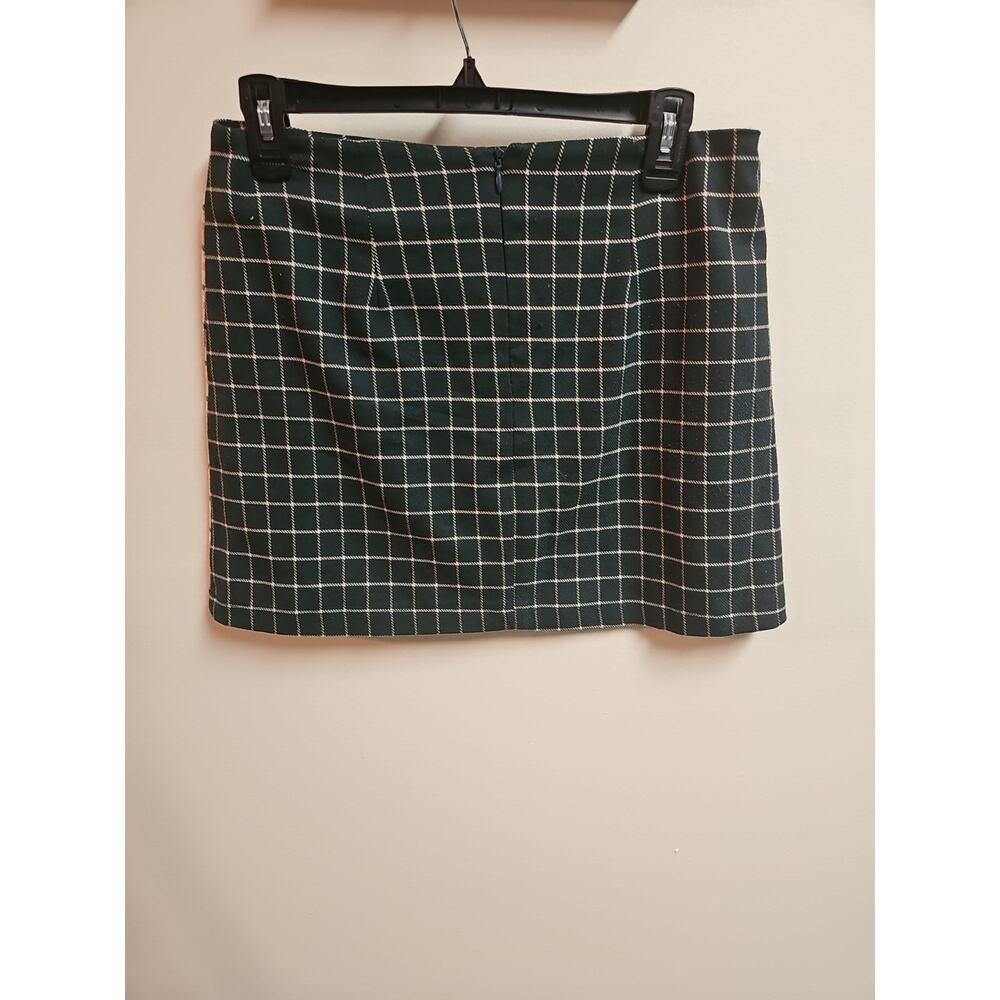 Urban Outfitters Green Fitted Preppy Plaid Mini Skirt SZ S - Picture 4 of 6